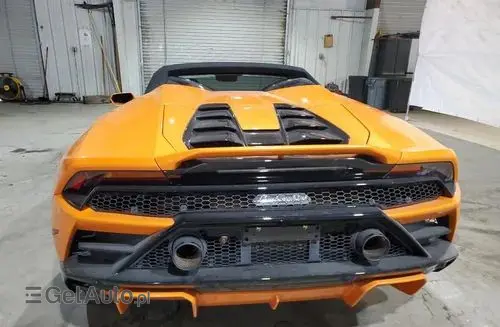 LAMBORGHINI Huracan 
