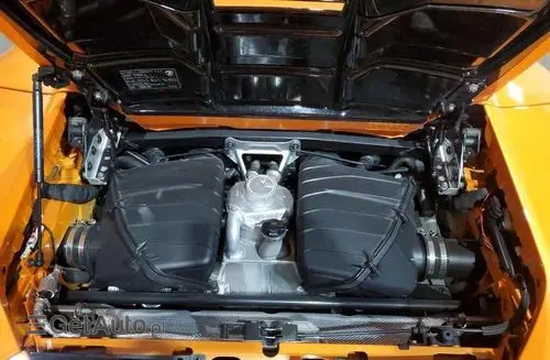 LAMBORGHINI Huracan 