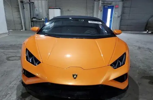 LAMBORGHINI Huracan 