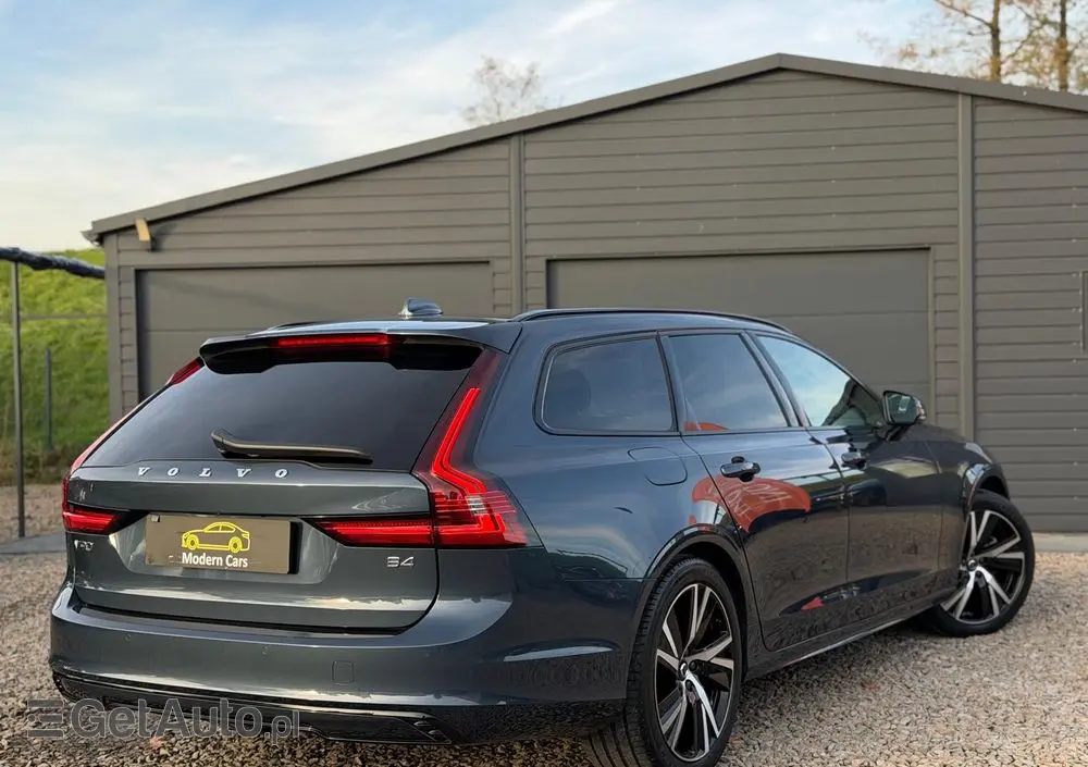 VOLVO V90 B4 D Plus Dark