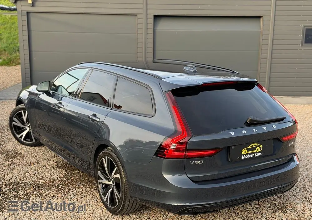 VOLVO V90 B4 D Plus Dark