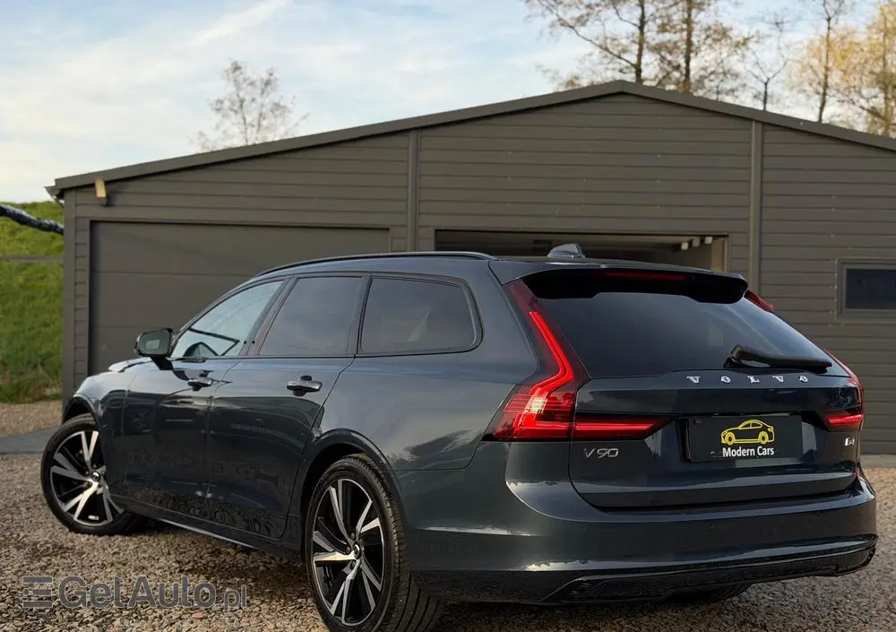 VOLVO V90 B4 D Plus Dark