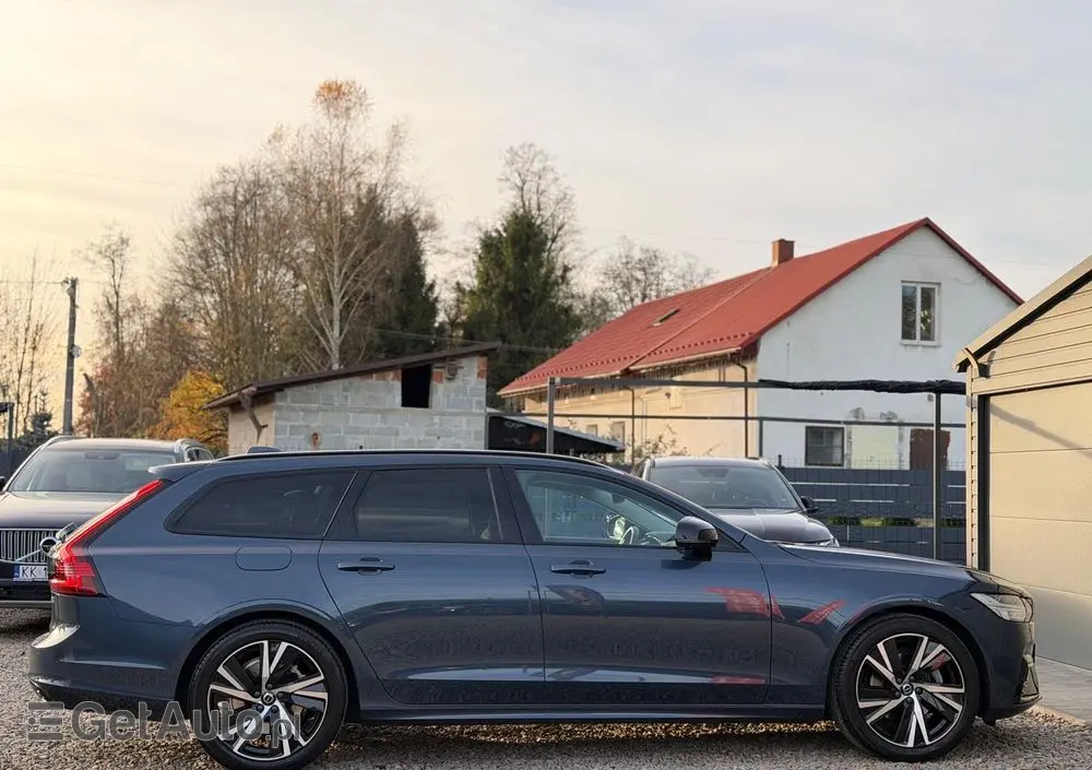 VOLVO V90 B4 D Plus Dark
