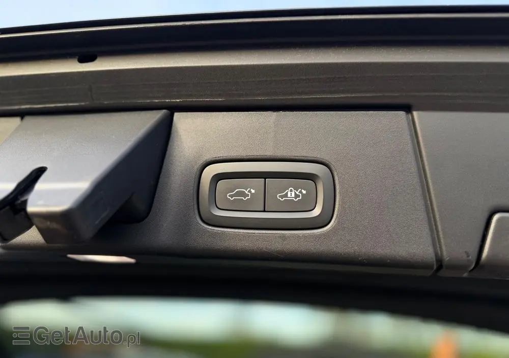 VOLVO V90 B4 D Plus Dark