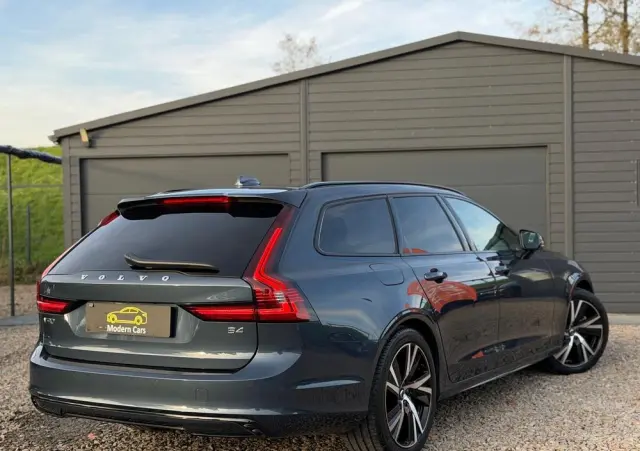 VOLVO V90 B4 D Plus Dark