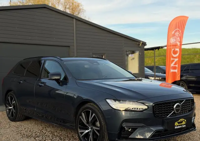 VOLVO V90 B4 D Plus Dark