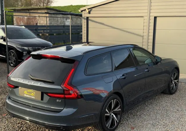 VOLVO V90 B4 D Plus Dark