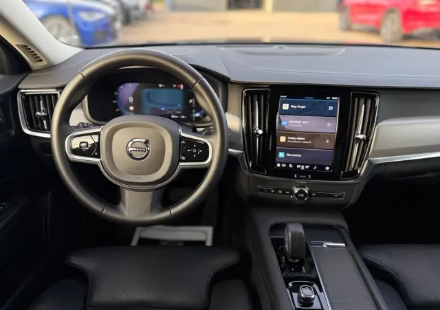 VOLVO V90 B4 D Plus Dark