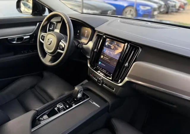 VOLVO V90 B4 D Plus Dark