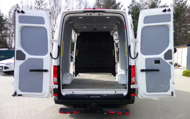 VOLKSWAGEN Crafter 2.0 TDI 177 KM  L3H2 Klima Poduszki Webasto Kamera 