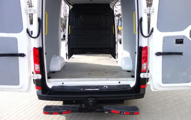 VOLKSWAGEN Crafter 2.0 TDI 177 KM  L3H2 Klima Poduszki Webasto Kamera 