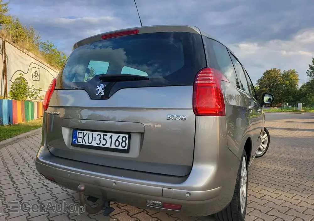 PEUGEOT 5008 1.6 THP Allure 7os