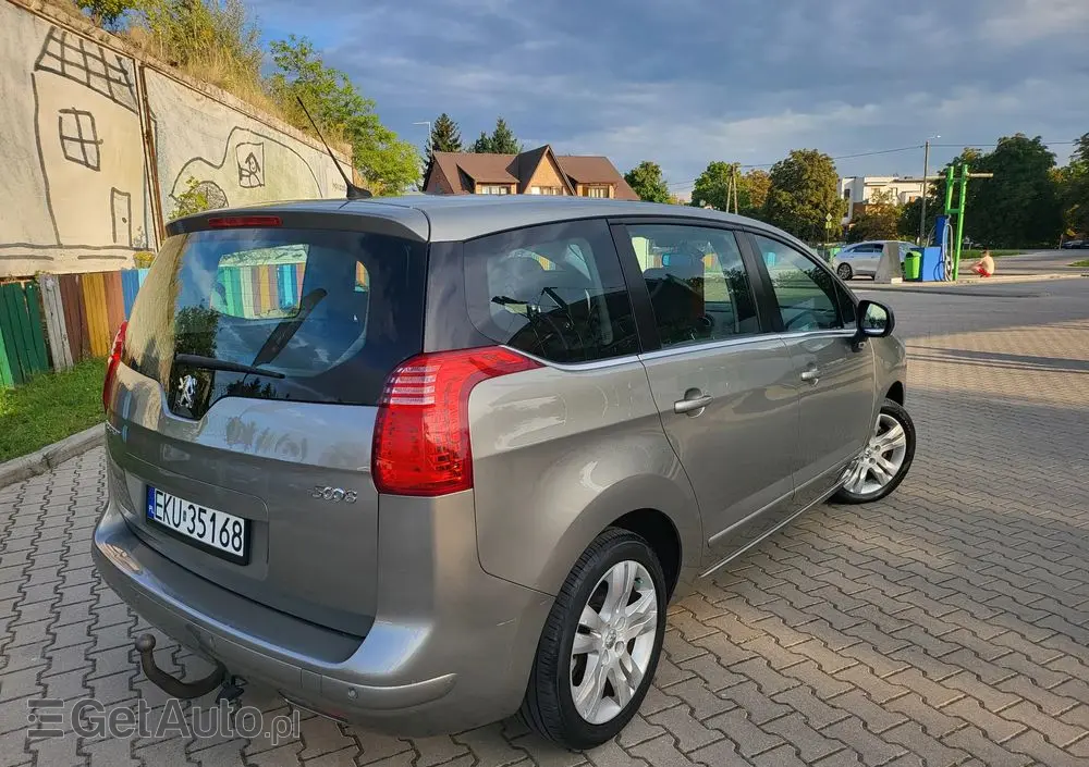PEUGEOT 5008 1.6 THP Allure 7os