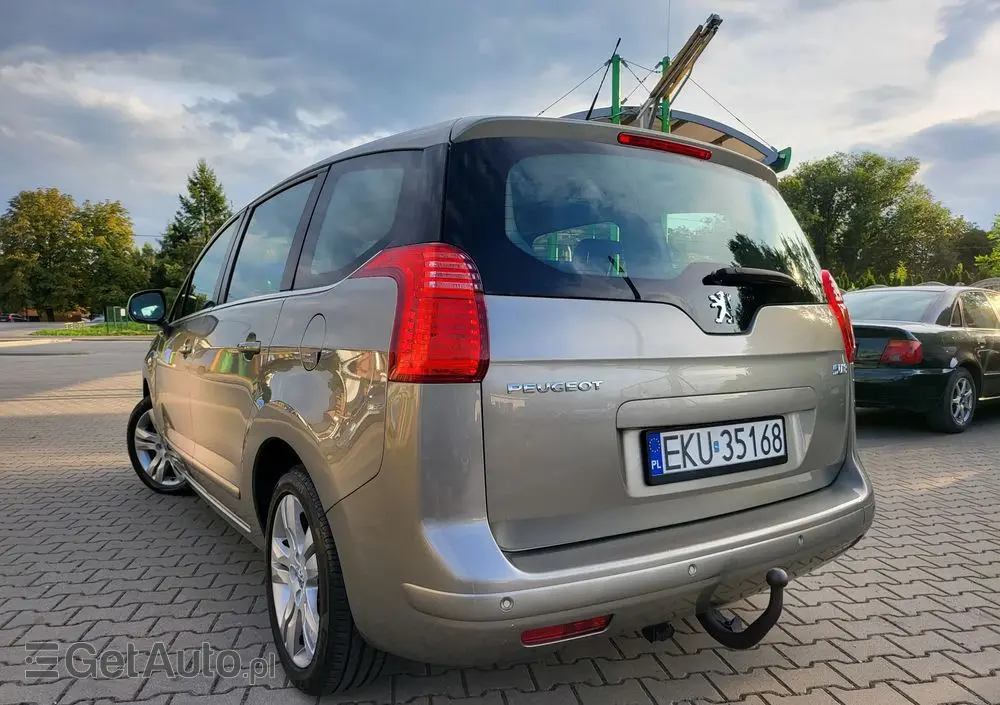 PEUGEOT 5008 1.6 THP Allure 7os