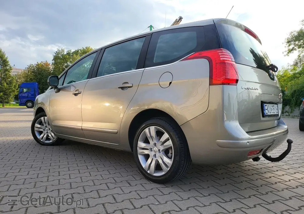 PEUGEOT 5008 1.6 THP Allure 7os
