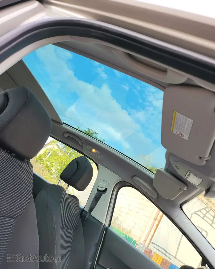 PEUGEOT 5008 1.6 THP Allure 7os