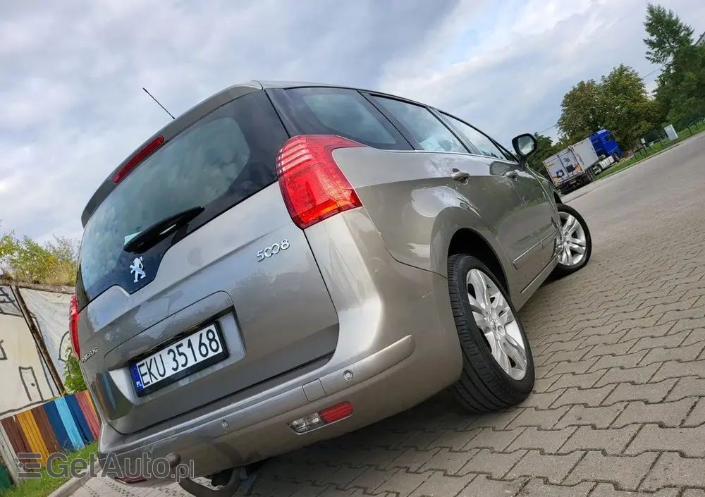 PEUGEOT 5008 1.6 THP Allure 7os