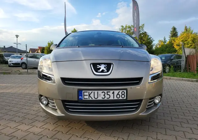 PEUGEOT 5008 1.6 THP Allure 7os
