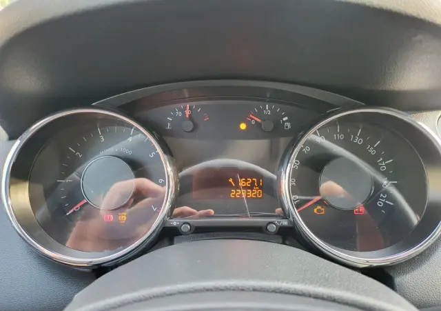 PEUGEOT 5008 1.6 THP Allure 7os