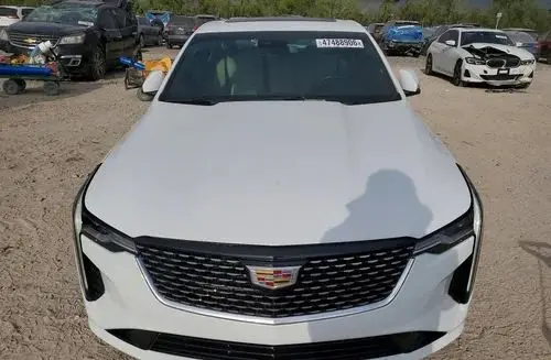 CADILLAC CT4 