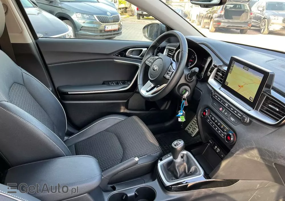 KIA Ceed 1.4 T-GDI L Business Line