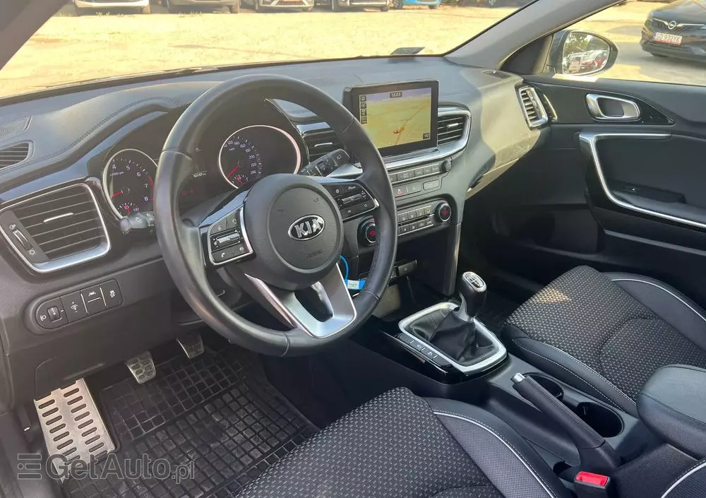 KIA Ceed 1.4 T-GDI L Business Line