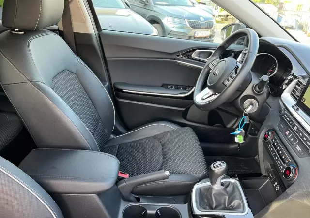 KIA Ceed 1.4 T-GDI L Business Line