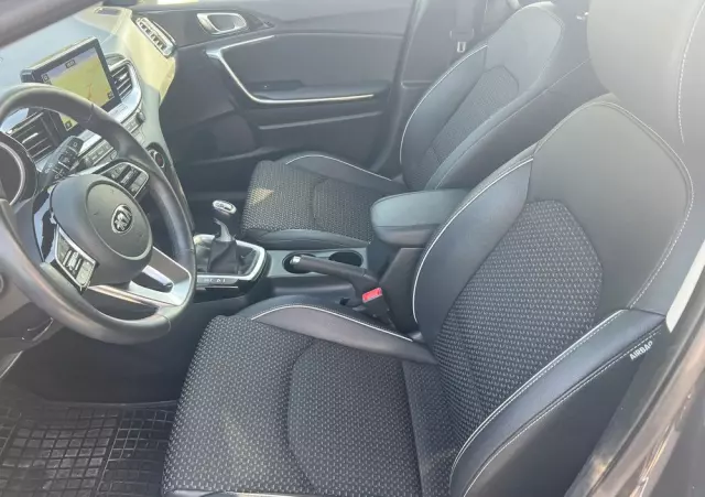 KIA Ceed 1.4 T-GDI L Business Line