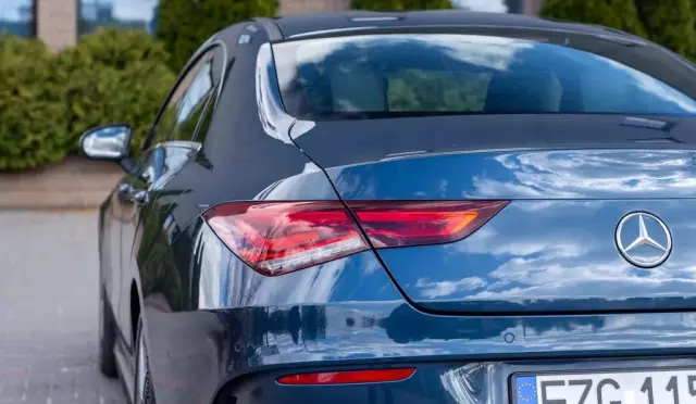 MERCEDES-BENZ CLA 