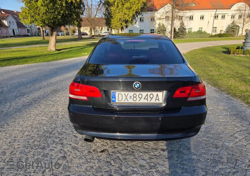 BMW Seria 3 320i