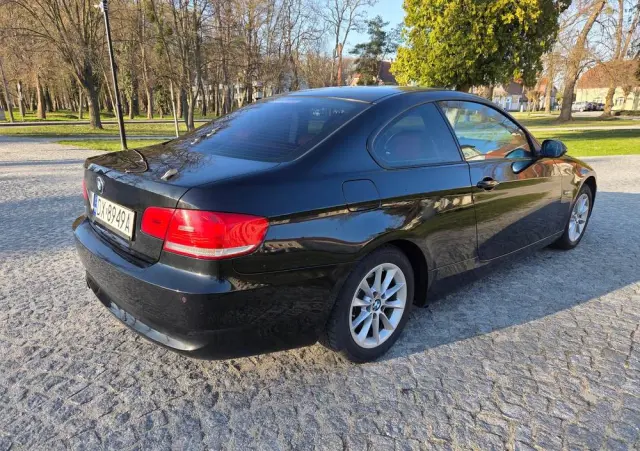BMW Seria 3 320i