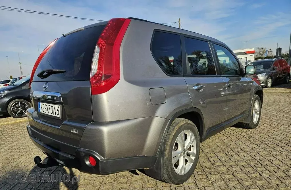 NISSAN X-Trail 