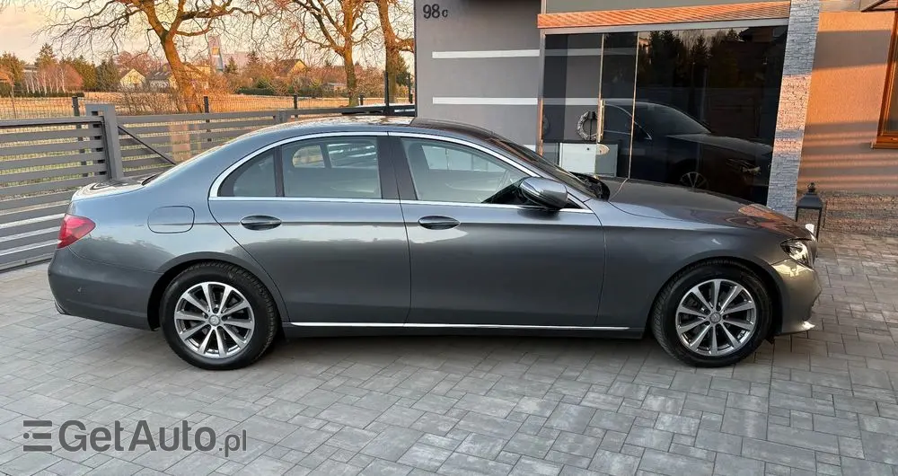 MERCEDES-BENZ Klasa E 220 d 9G-TRONIC