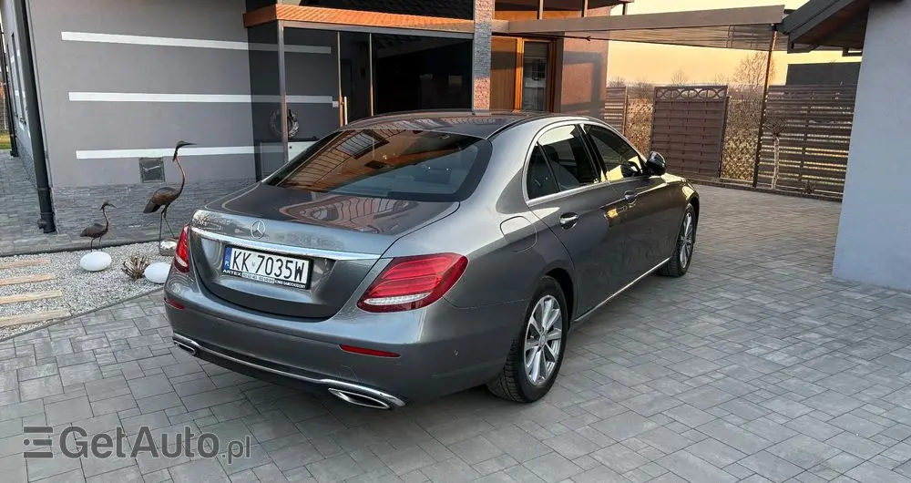 MERCEDES-BENZ Klasa E 220 d 9G-TRONIC