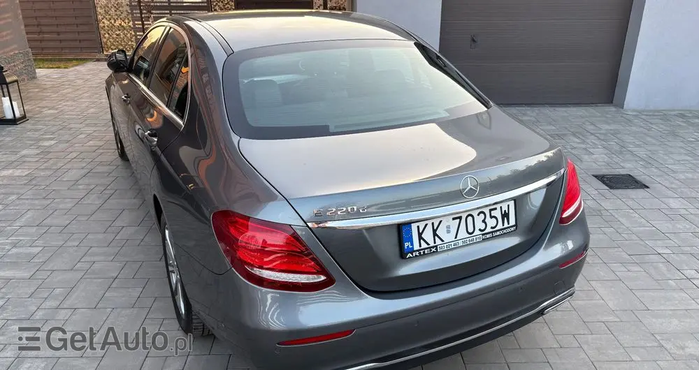 MERCEDES-BENZ Klasa E 220 d 9G-TRONIC