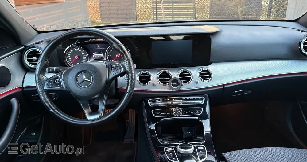 MERCEDES-BENZ Klasa E 220 d 9G-TRONIC