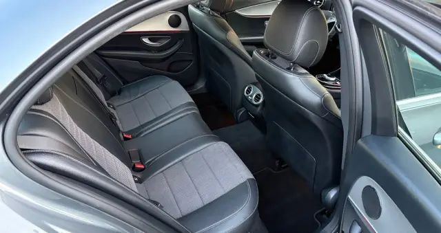 MERCEDES-BENZ Klasa E 220 d 9G-TRONIC