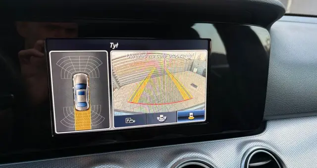 MERCEDES-BENZ Klasa E 220 d 9G-TRONIC