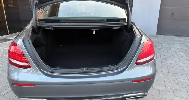 MERCEDES-BENZ Klasa E 220 d 9G-TRONIC