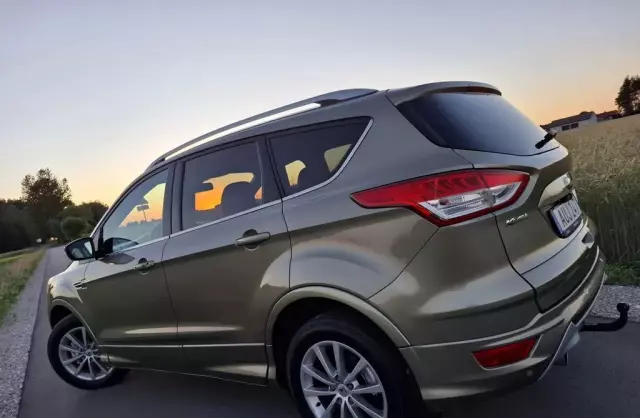 FORD Kuga 
