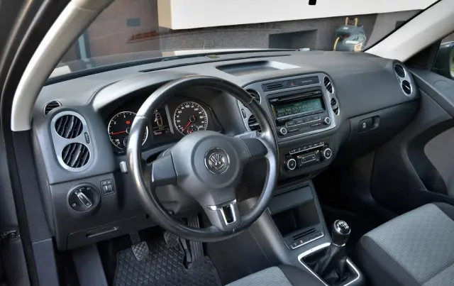 VOLKSWAGEN Tiguan 2.0 TDI DPF 4Motion BlueMotion Technology Trend & Fun