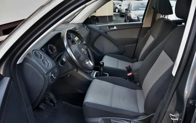 VOLKSWAGEN Tiguan 2.0 TDI DPF 4Motion BlueMotion Technology Trend & Fun