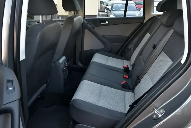 VOLKSWAGEN Tiguan 2.0 TDI DPF 4Motion BlueMotion Technology Trend & Fun