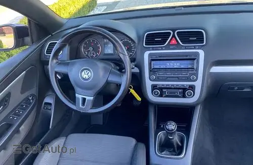 VOLKSWAGEN Eos 