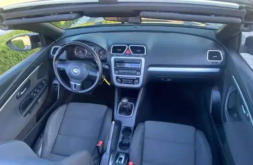 VOLKSWAGEN Eos 