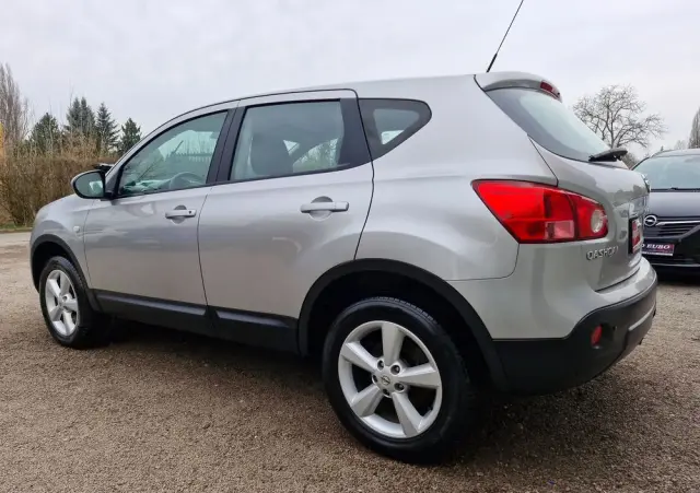 NISSAN Qashqai 1.6 Tekna