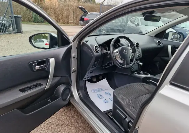 NISSAN Qashqai 1.6 Tekna