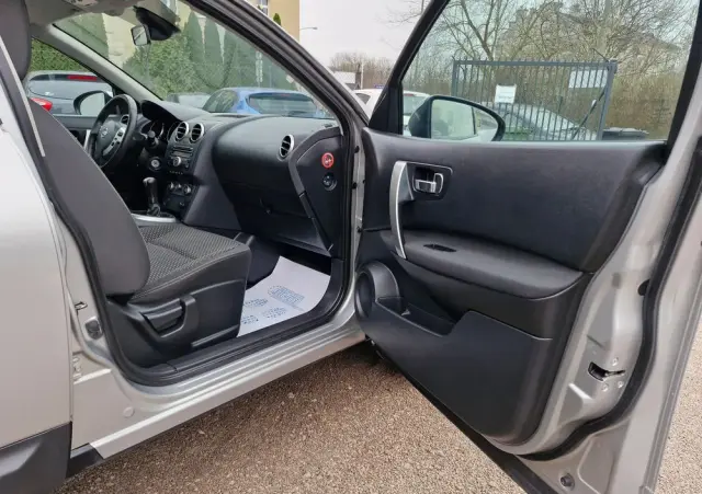 NISSAN Qashqai 1.6 Tekna