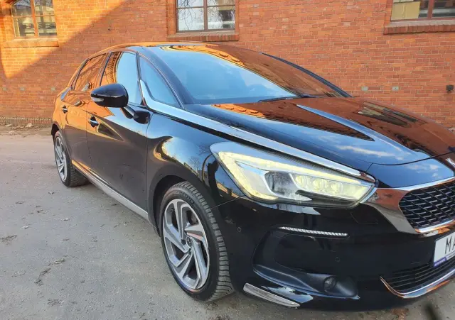 DS AUTOMOBILES DS 5 