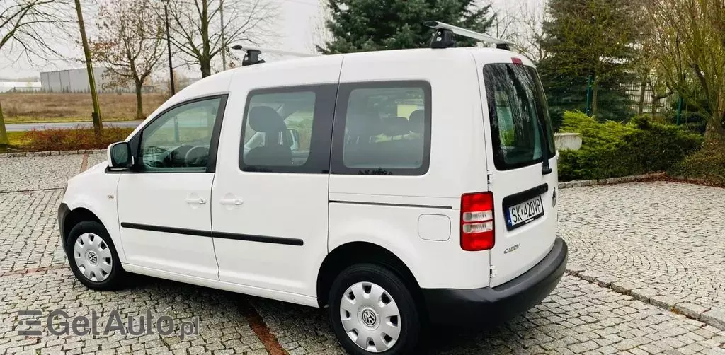 VOLKSWAGEN Caddy 